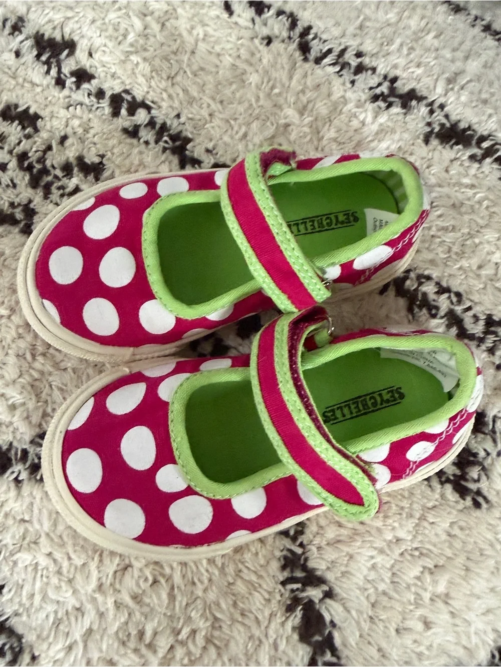 Skechers Girls Hot Pink Polka Dot Mary Janes with Lime Trim